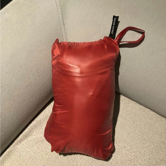 Canada goose red jacket - Picture 9 of 9